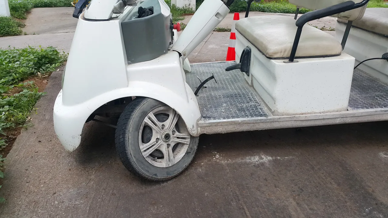 Common Golf Cart Problems and How to Troubleshoot Them